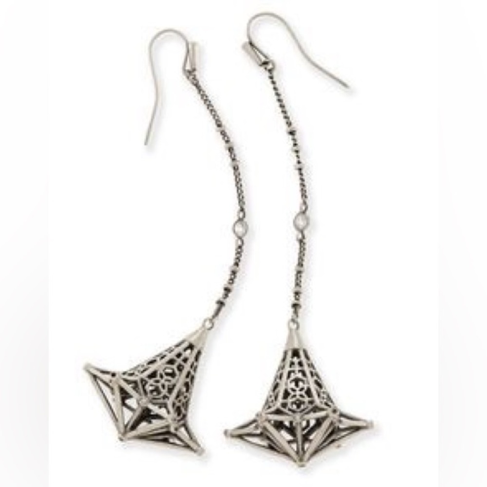 Kendra Scott Diana earrings